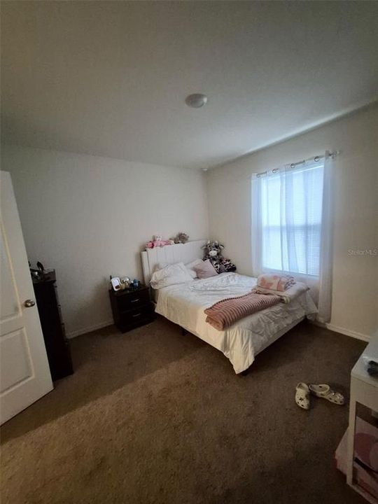For Sale: $329,999 (4 beds, 2 baths, 1867 Square Feet)