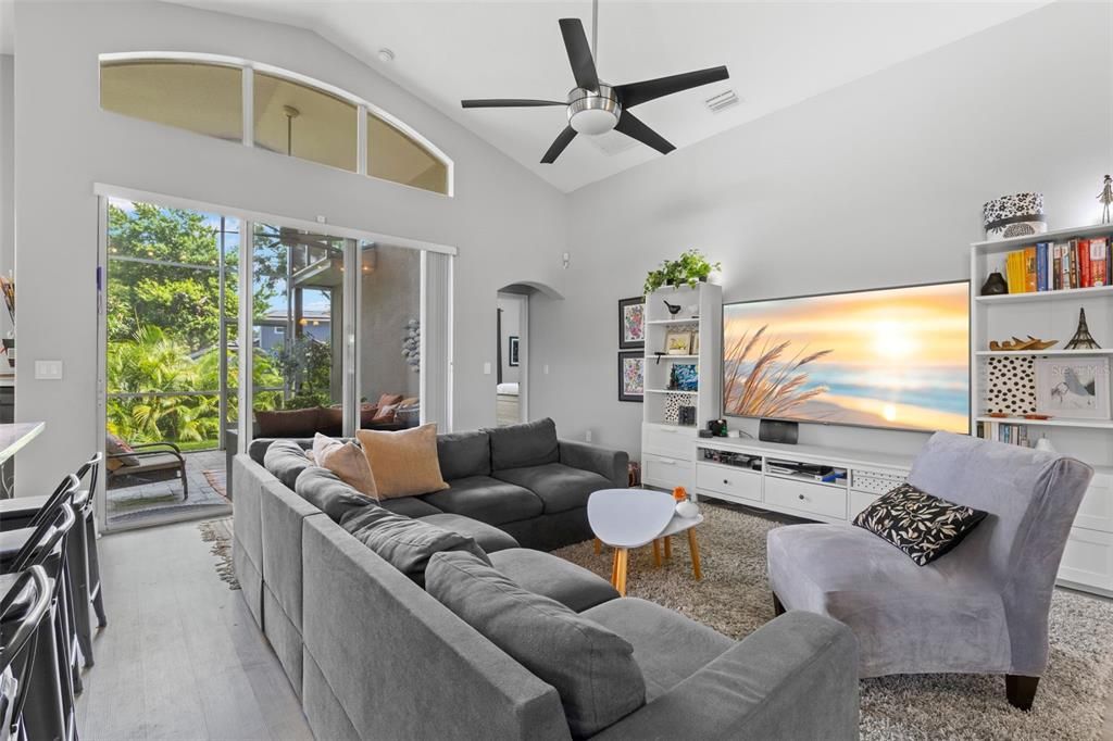 En Venta: $549,000 (4 camas, 2 baños, 1722 Pies cuadrados)