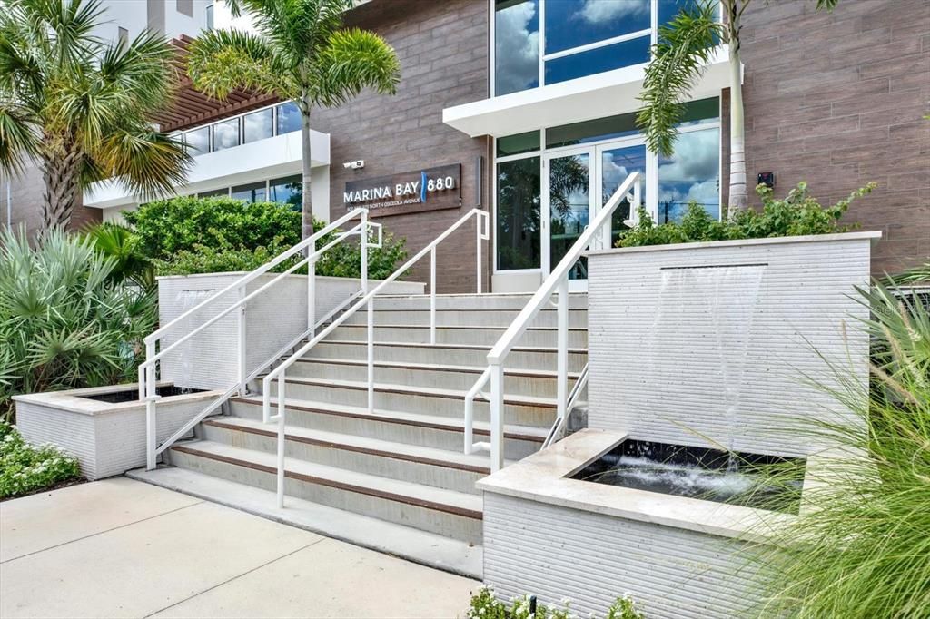 En Venta: $1,090,000 (3 camas, 2 baños, 1960 Pies cuadrados)