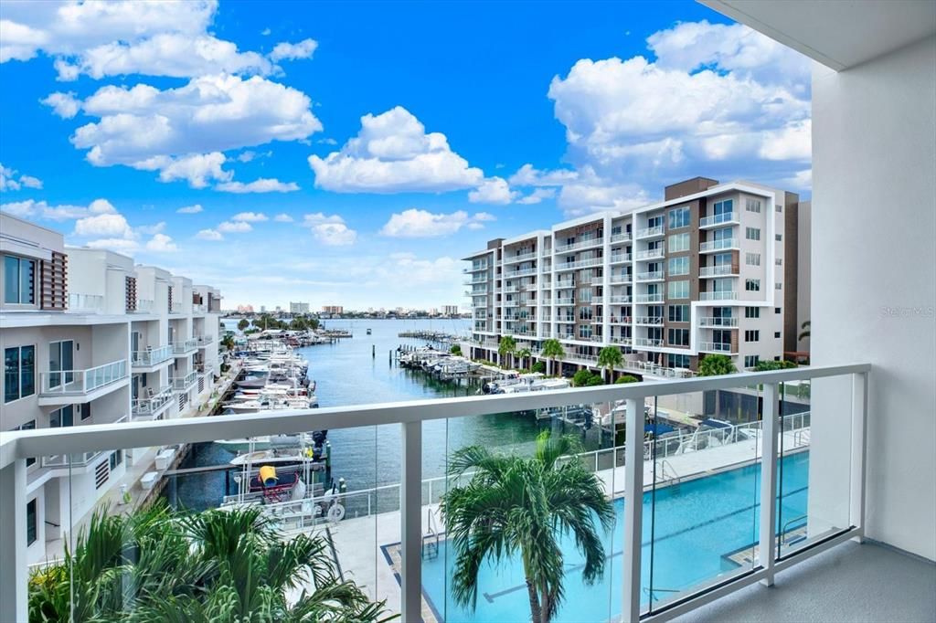 En Venta: $1,090,000 (3 camas, 2 baños, 1960 Pies cuadrados)