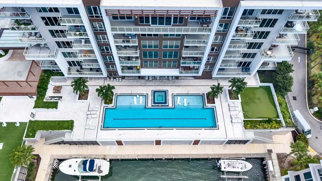 En Venta: $1,090,000 (3 camas, 2 baños, 1960 Pies cuadrados)
