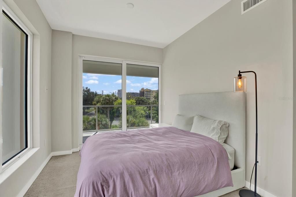 En Venta: $1,090,000 (3 camas, 2 baños, 1960 Pies cuadrados)