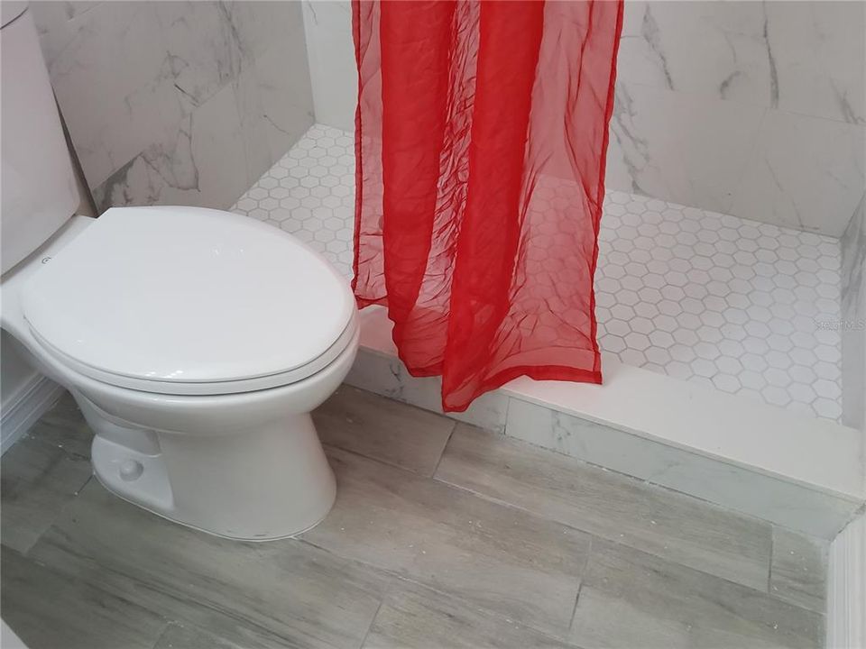 На продажу: $265,000 (3 спален, 2 ванн, 2002 Квадратных фут)