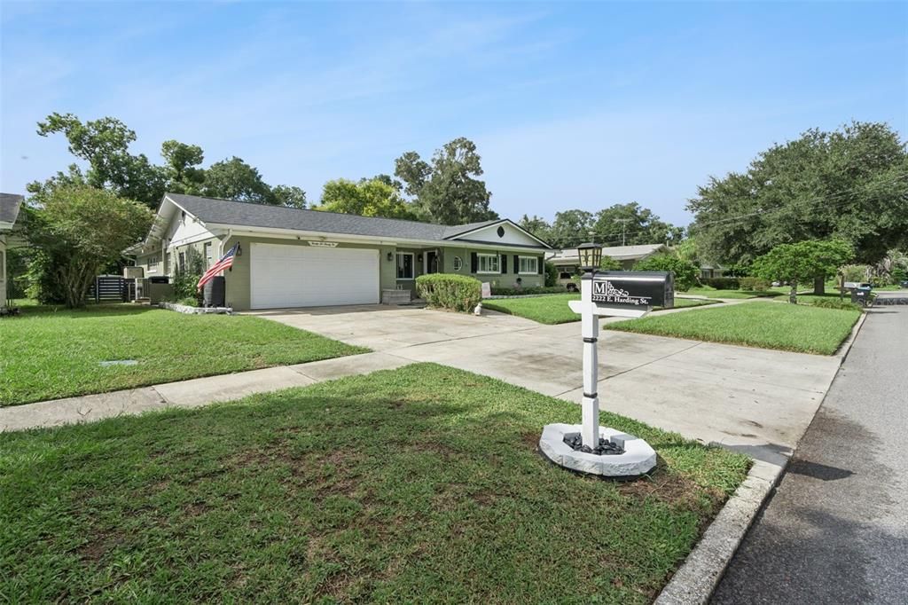 待售: $550,000 (4 贝兹, 3 浴室, 1850 平方英尺)
