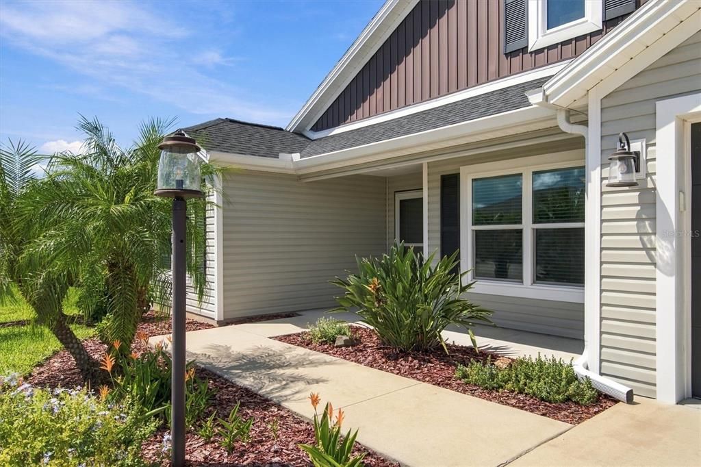 Activo con contrato: $449,900 (4 camas, 2 baños, 2014 Pies cuadrados)