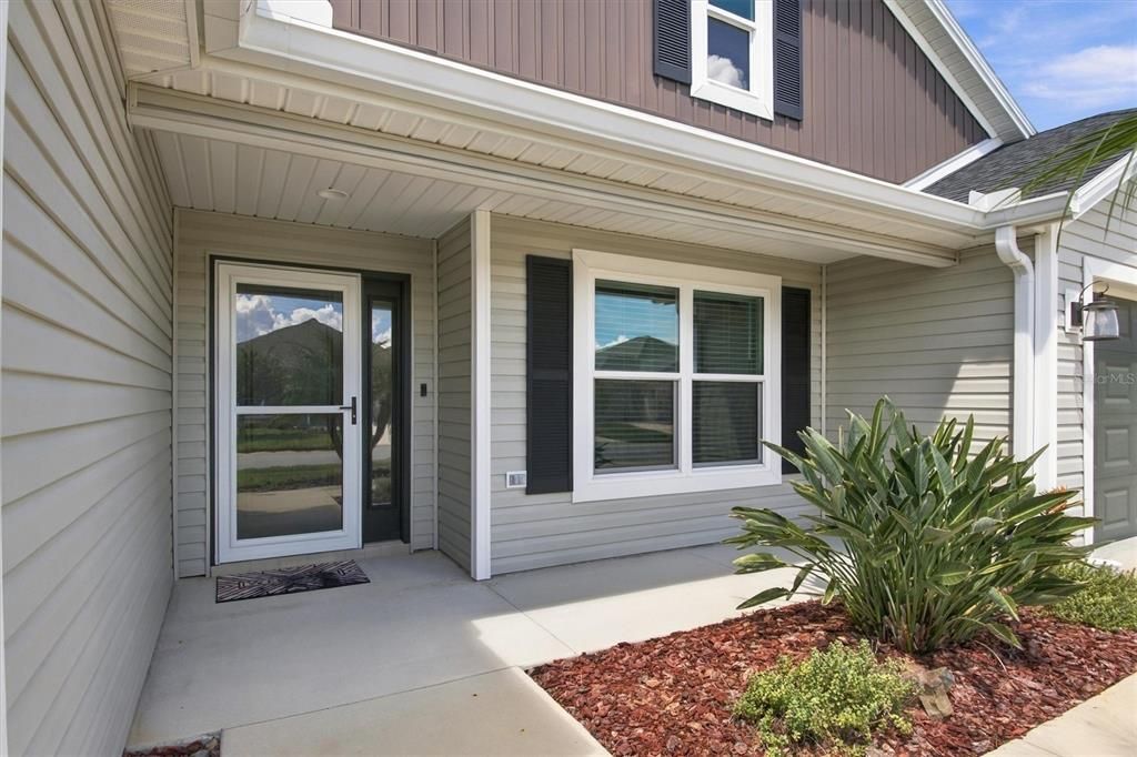 Activo con contrato: $449,900 (4 camas, 2 baños, 2014 Pies cuadrados)