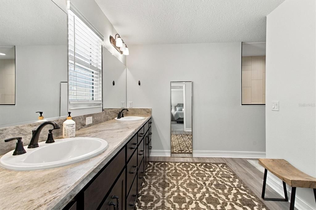Activo con contrato: $449,900 (4 camas, 2 baños, 2014 Pies cuadrados)