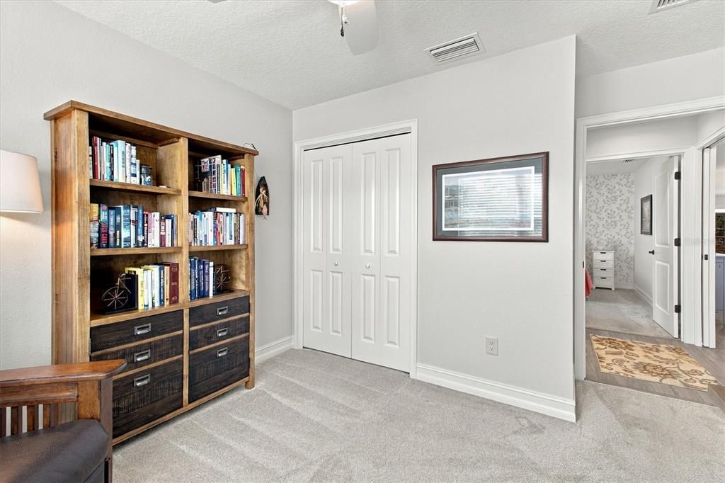 Activo con contrato: $449,900 (4 camas, 2 baños, 2014 Pies cuadrados)