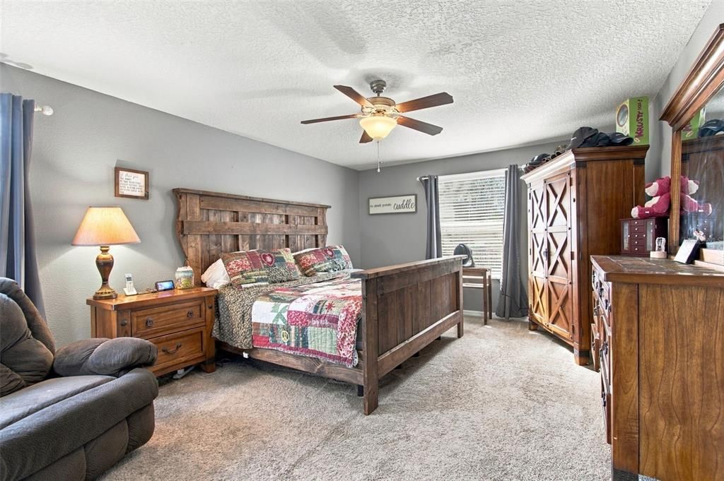 For Sale: $519,000 (5 beds, 3 baths, 3210 Square Feet)