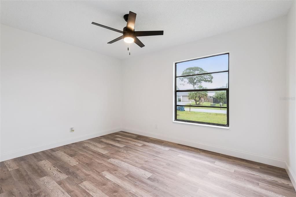 For Sale: $310,000 (3 beds, 2 baths, 1584 Square Feet)