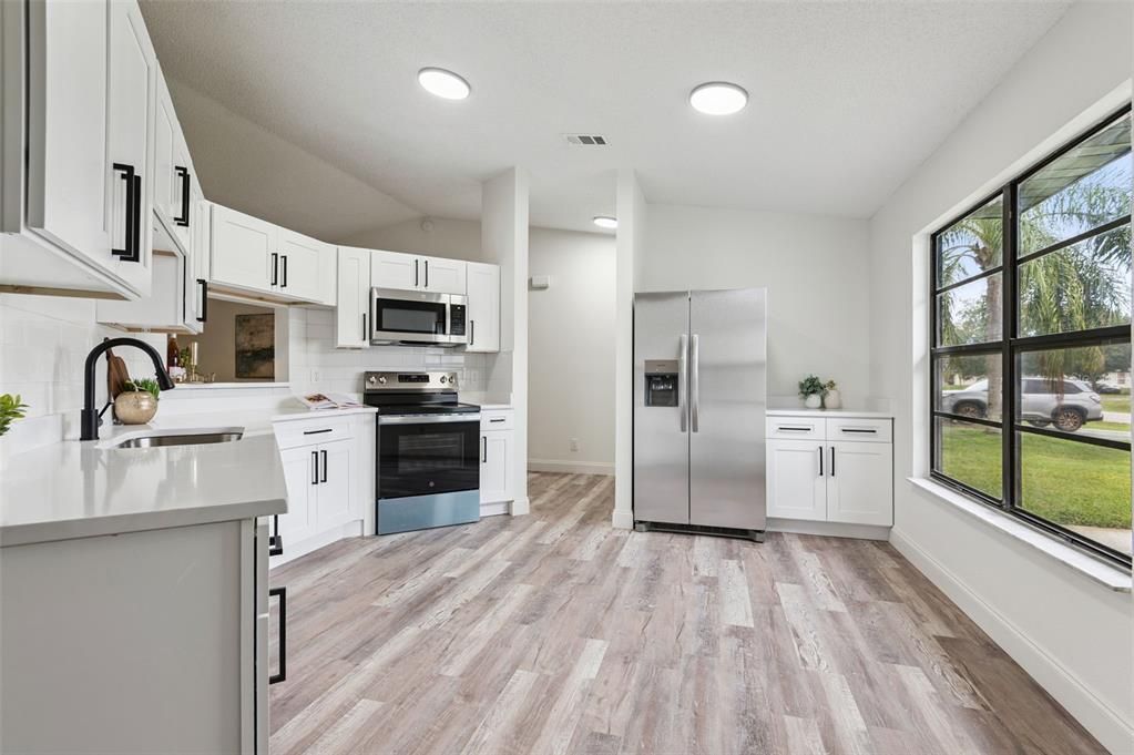 For Sale: $310,000 (3 beds, 2 baths, 1584 Square Feet)