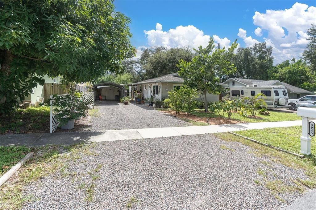 En Venta: $360,000 (2 camas, 1 baños, 864 Pies cuadrados)