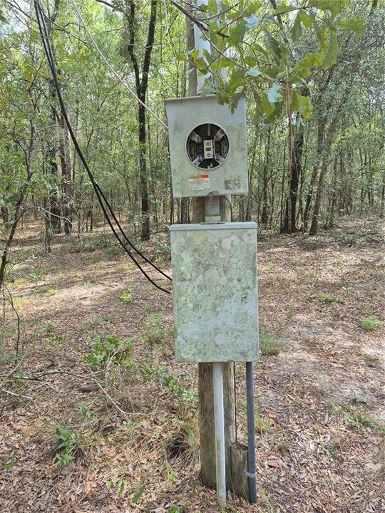 На продажу: $42,500 (1.03 acres)