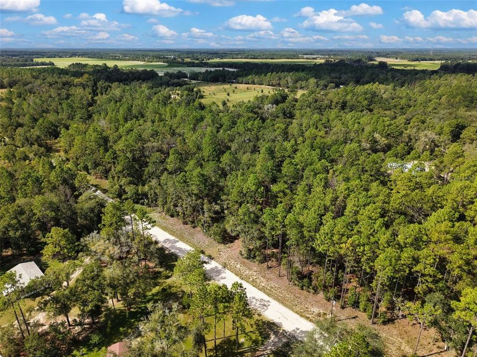 На продажу: $42,500 (1.03 acres)