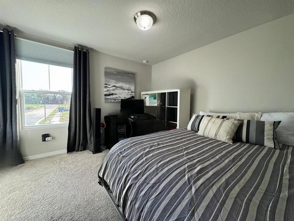 For Sale: $340,000 (3 beds, 2 baths, 1557 Square Feet)