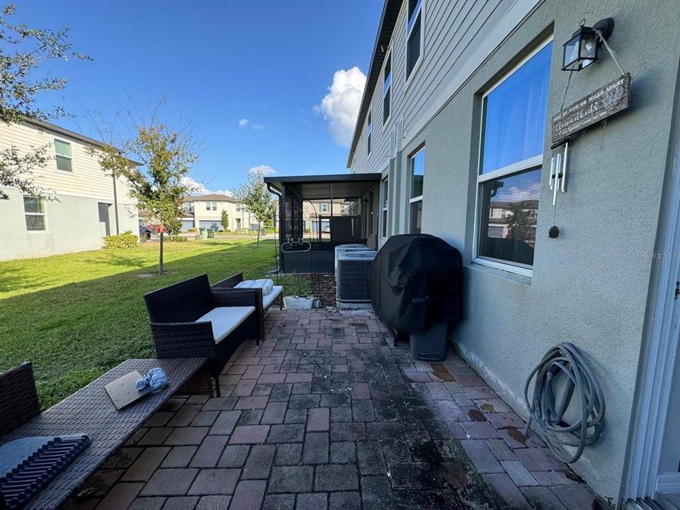 For Sale: $340,000 (3 beds, 2 baths, 1557 Square Feet)