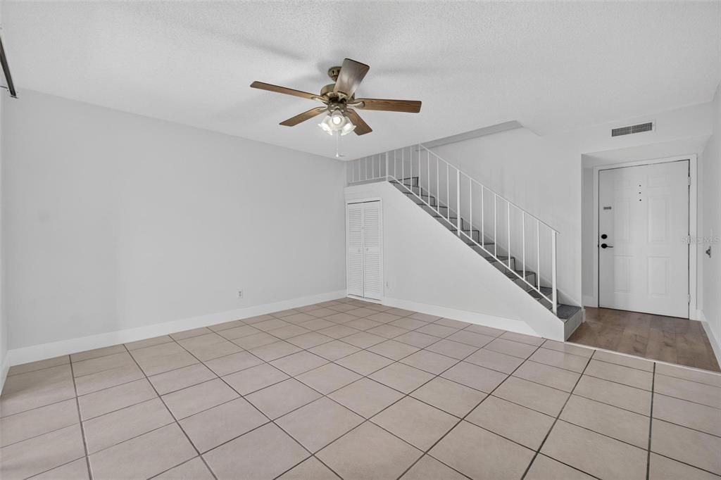 For Rent: $2,000 (2 beds, 2 baths, 1284 Square Feet)