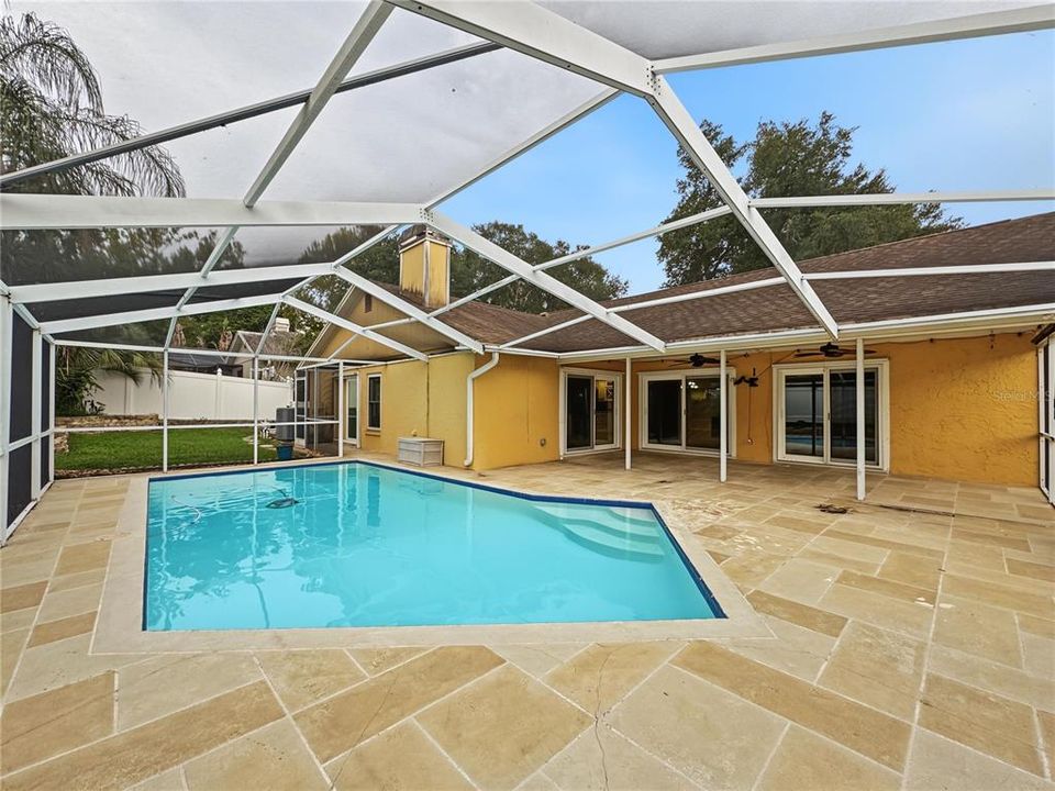 For Rent: $3,245 (3 beds, 2 baths, 2280 Square Feet)