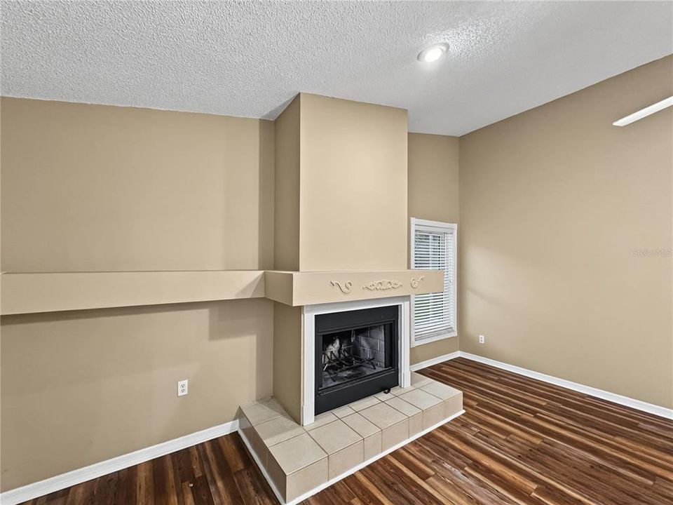 For Rent: $3,245 (3 beds, 2 baths, 2280 Square Feet)