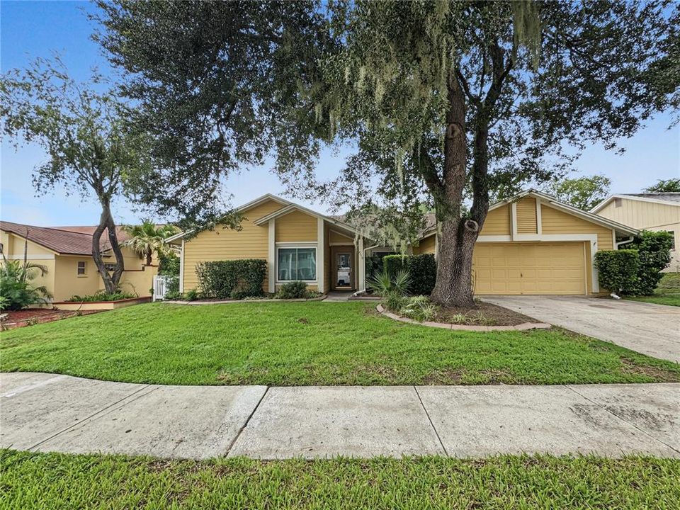 For Rent: $3,245 (3 beds, 2 baths, 2280 Square Feet)