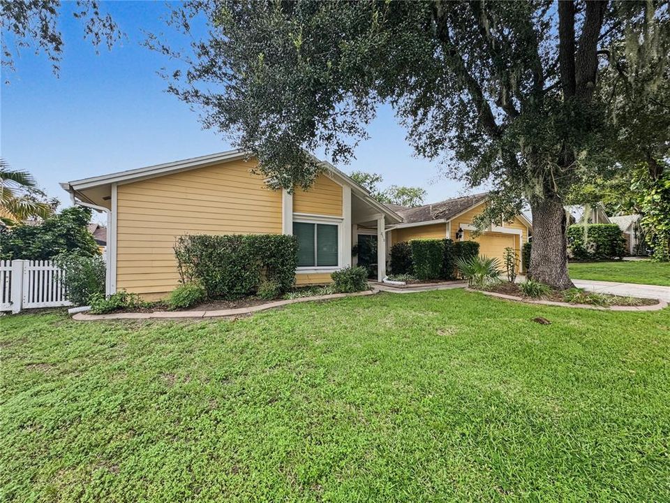 For Rent: $3,245 (3 beds, 2 baths, 2280 Square Feet)