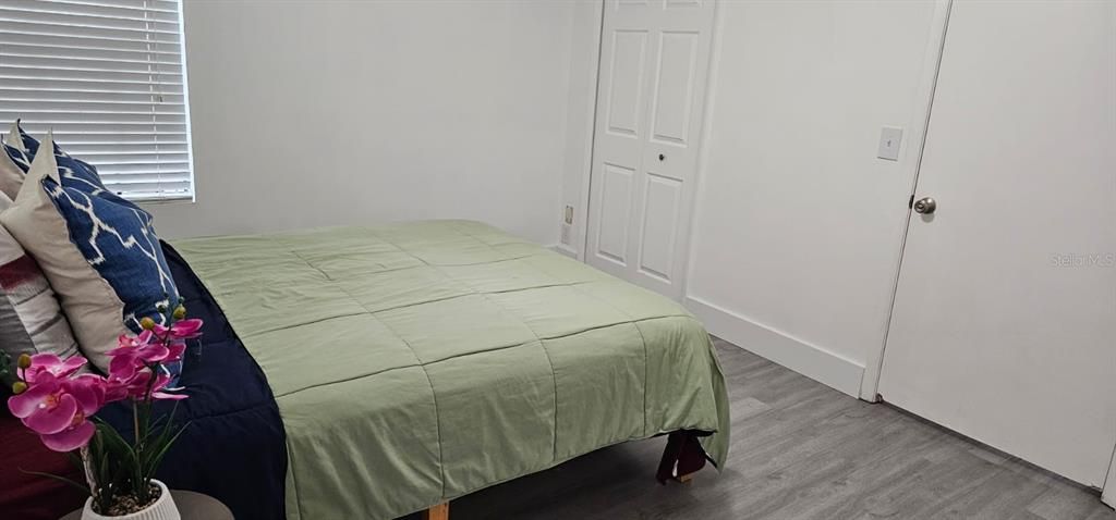 For Rent: $1,500 (2 beds, 1 baths, 867 Square Feet)
