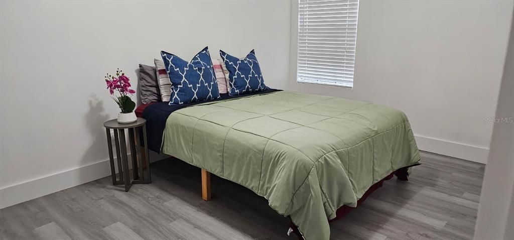 For Rent: $1,500 (2 beds, 1 baths, 867 Square Feet)