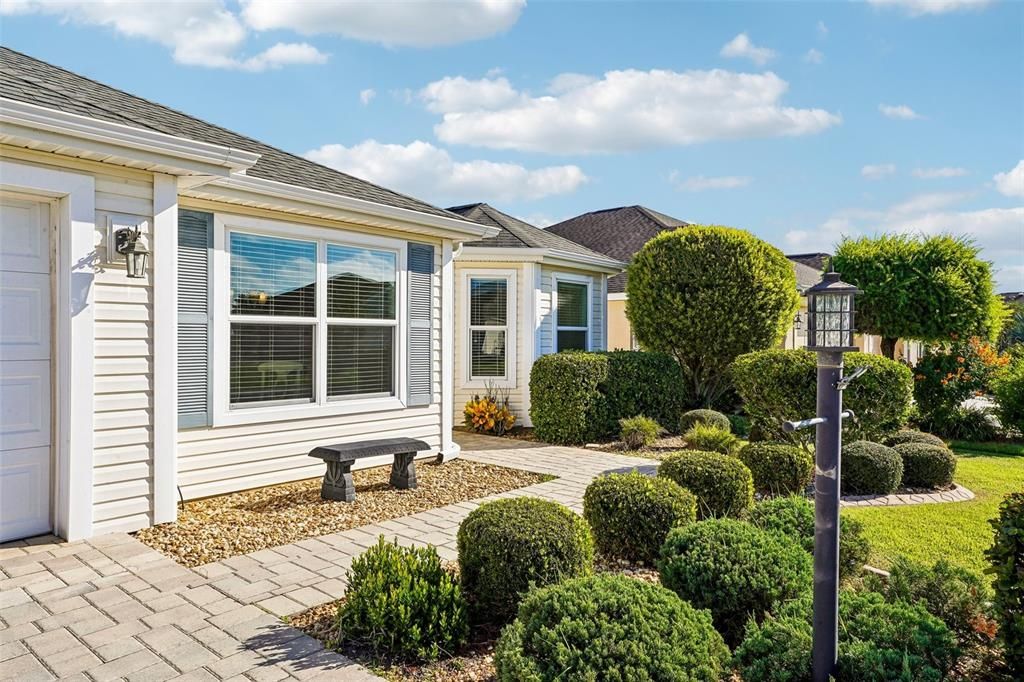 For Sale: $365,000 (3 beds, 2 baths, 1578 Square Feet)