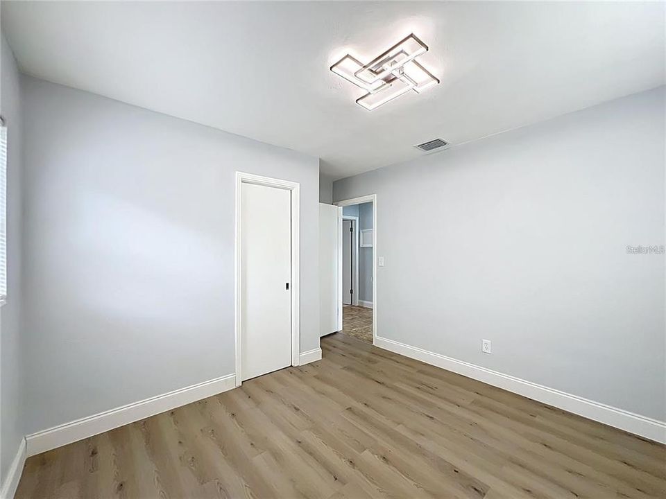 На продажу: $259,900 (4 спален, 2 ванн, 1466 Квадратных фут)