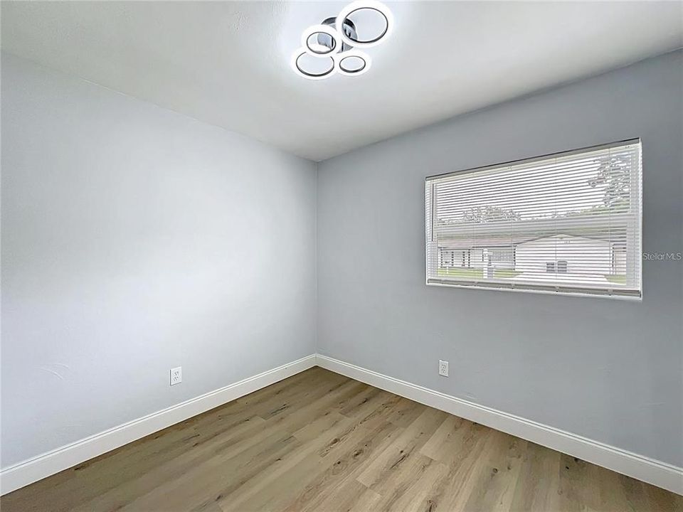 На продажу: $259,900 (4 спален, 2 ванн, 1466 Квадратных фут)