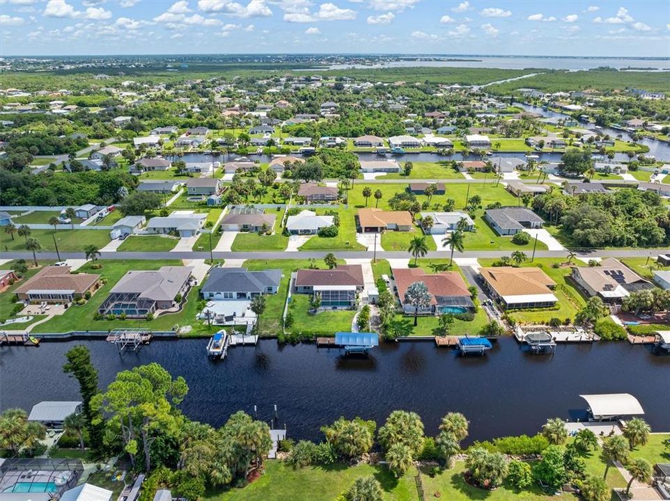 En Venta: $574,900 (3 camas, 2 baños, 1287 Pies cuadrados)