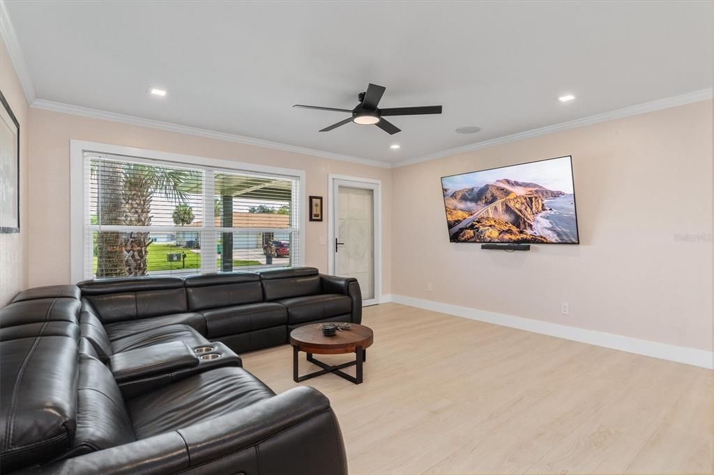 En Venta: $574,900 (3 camas, 2 baños, 1287 Pies cuadrados)