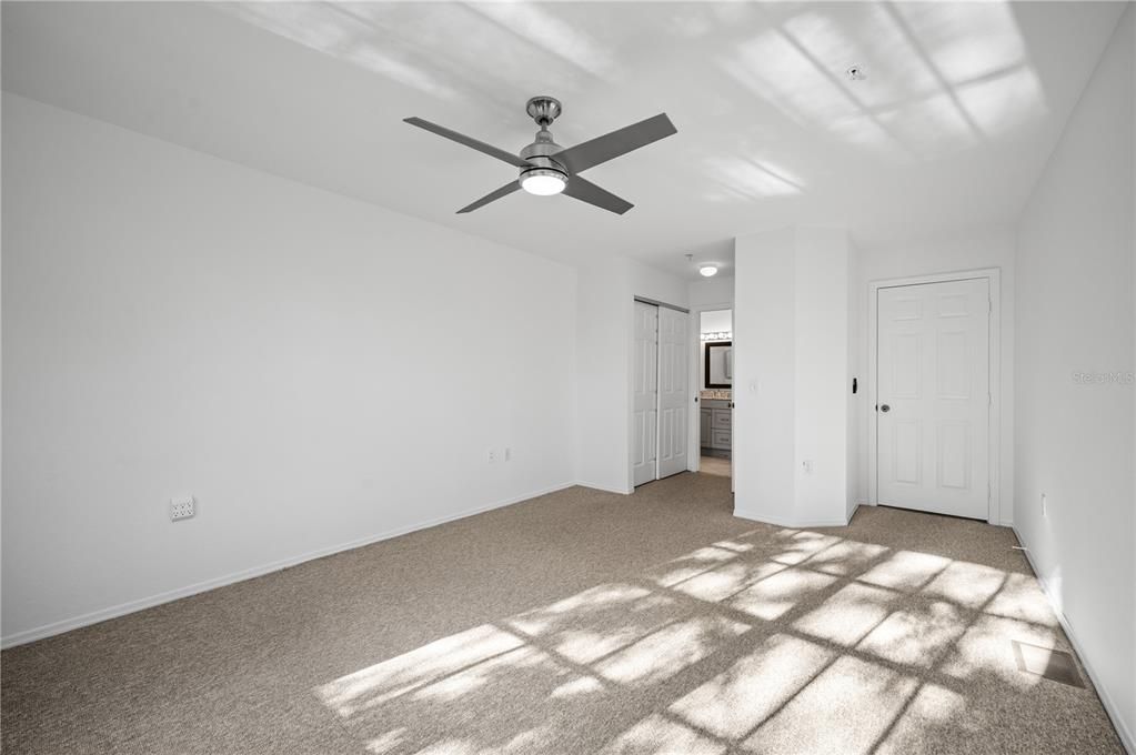For Sale: $299,950 (2 beds, 2 baths, 1224 Square Feet)