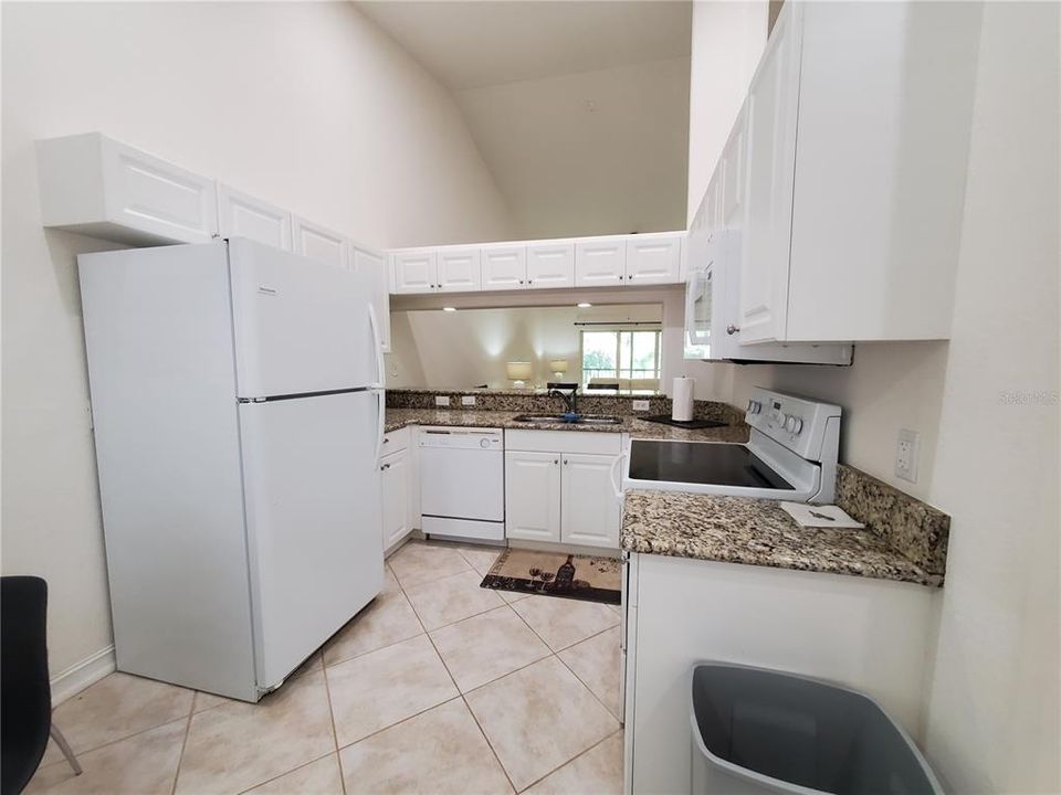 В аренду: $1,400 (2 спален, 2 ванн, 1079 Квадратных фут)