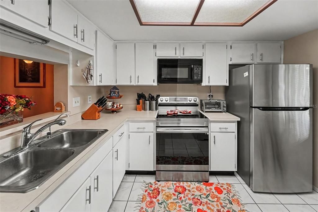 For Sale: $179,000 (2 beds, 2 baths, 1030 Square Feet)