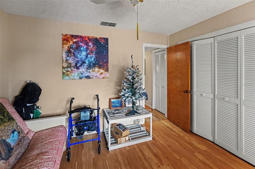For Sale: $179,000 (2 beds, 2 baths, 1030 Square Feet)