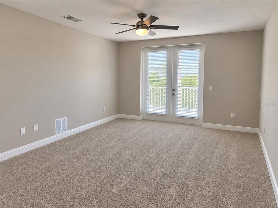 For Rent: $3,100 (3 beds, 2 baths, 1857 Square Feet)