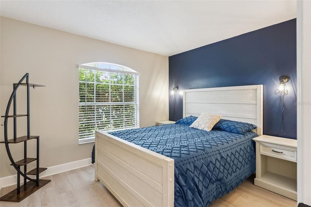 For Sale: $379,900 (3 beds, 2 baths, 1253 Square Feet)