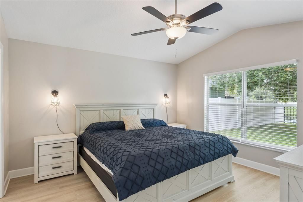 For Sale: $379,900 (3 beds, 2 baths, 1253 Square Feet)