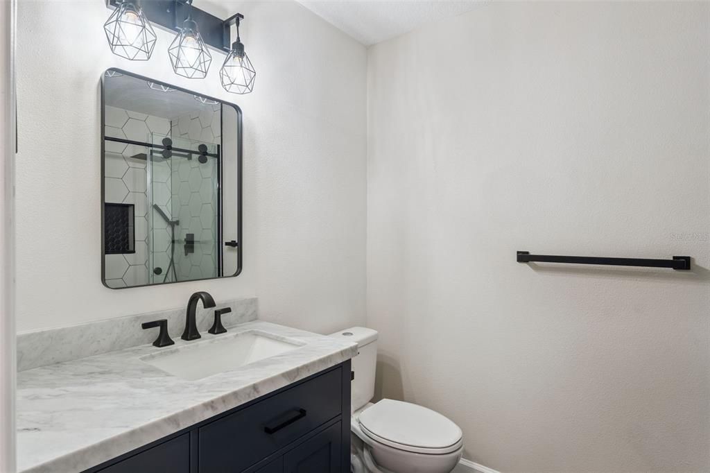 For Sale: $379,900 (3 beds, 2 baths, 1253 Square Feet)