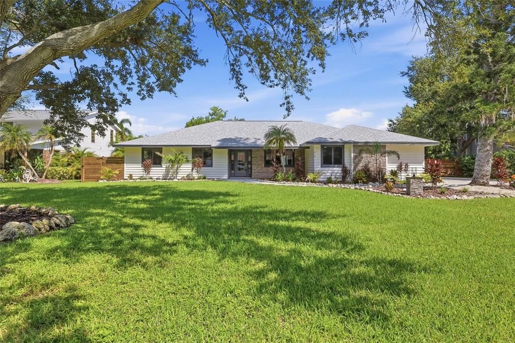For Sale: $1,325,000 (5 beds, 3 baths, 2879 Square Feet)