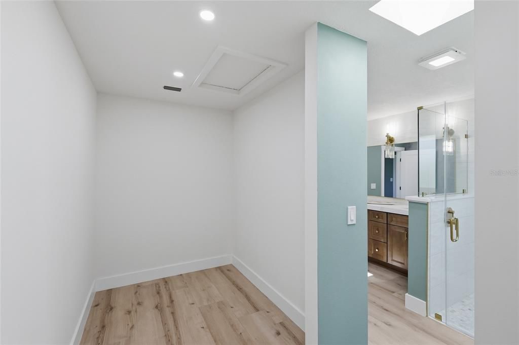 For Sale: $1,325,000 (5 beds, 3 baths, 2879 Square Feet)