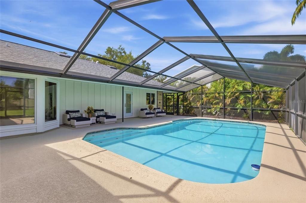 For Sale: $1,325,000 (5 beds, 3 baths, 2879 Square Feet)