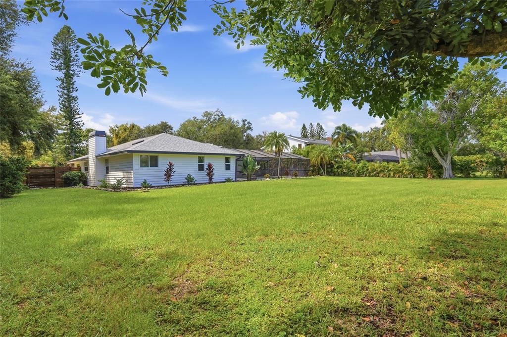 For Sale: $1,325,000 (5 beds, 3 baths, 2879 Square Feet)