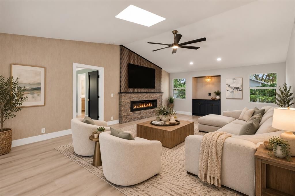 For Sale: $1,325,000 (5 beds, 3 baths, 2879 Square Feet)