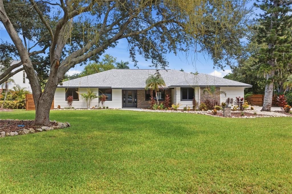 For Sale: $1,325,000 (5 beds, 3 baths, 2879 Square Feet)