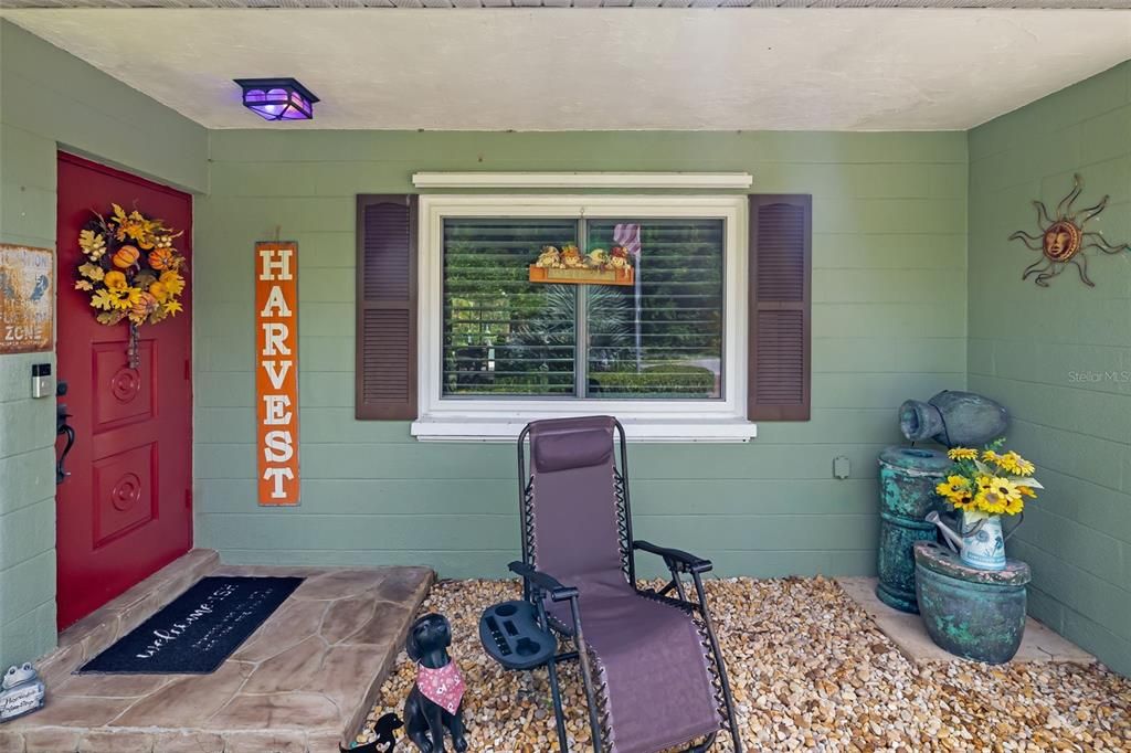 For Sale: $650,000 (3 beds, 3 baths, 1953 Square Feet)