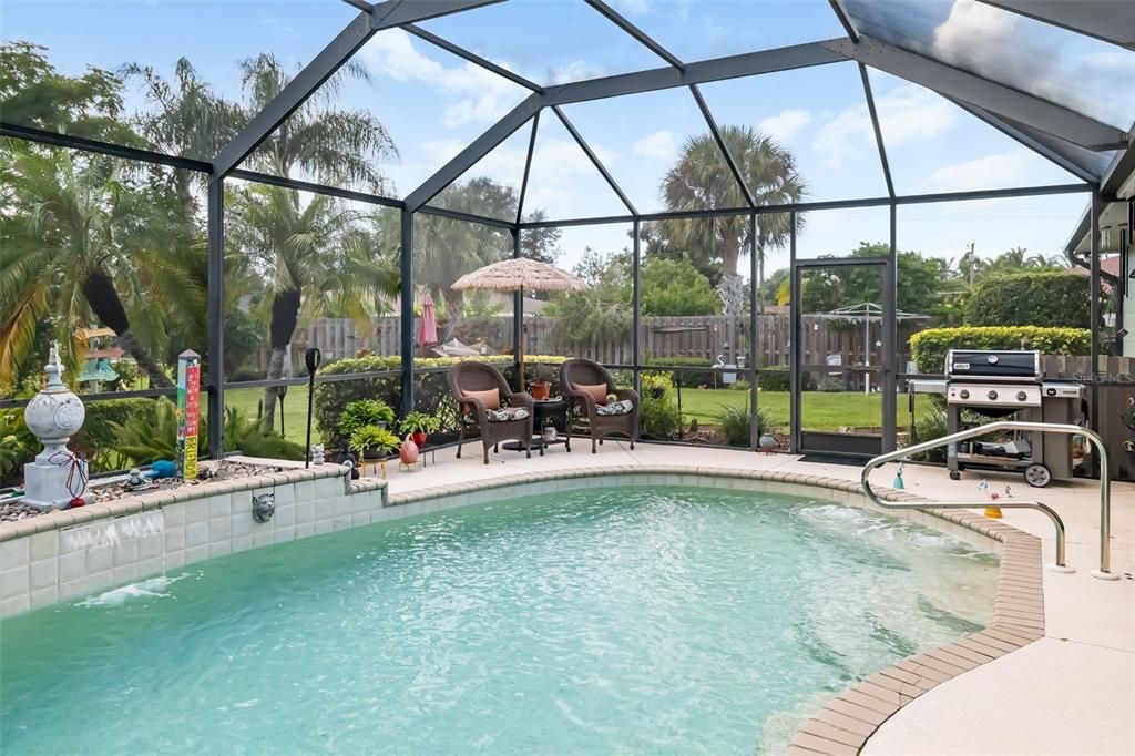 For Sale: $650,000 (3 beds, 3 baths, 1953 Square Feet)