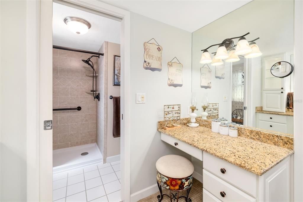 For Sale: $650,000 (3 beds, 3 baths, 1953 Square Feet)