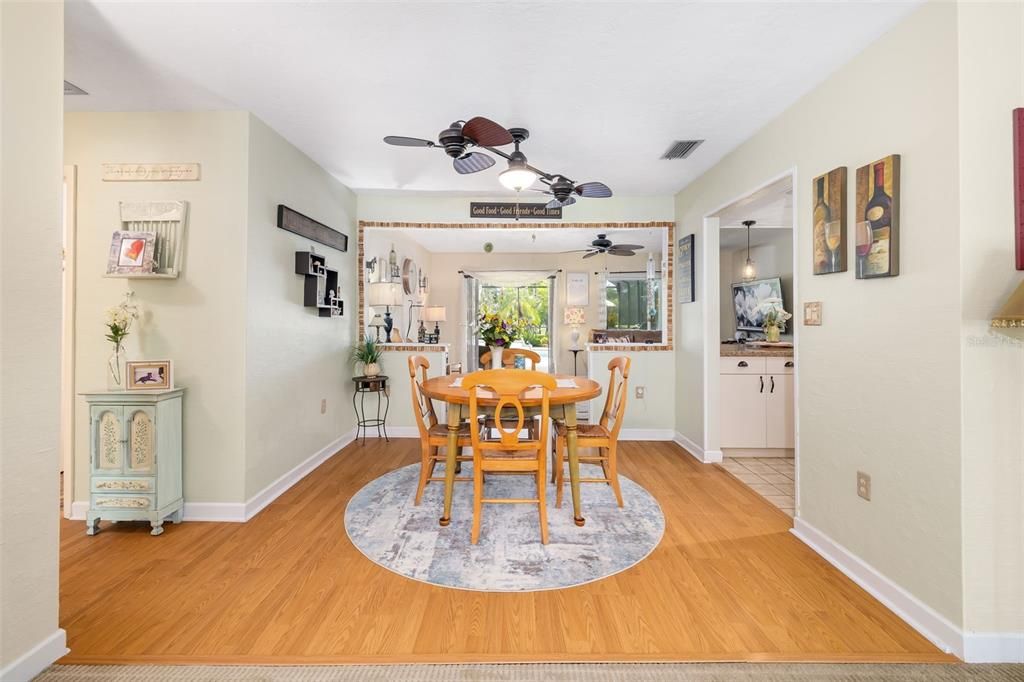 For Sale: $650,000 (3 beds, 3 baths, 1953 Square Feet)